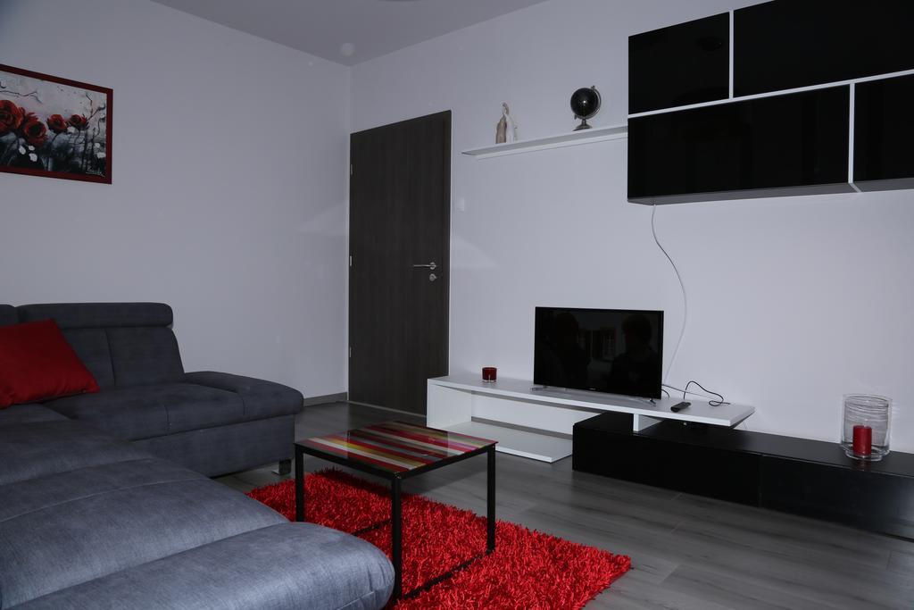 Szofi Apartman Гайдусобосло Екстер'єр фото